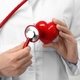 11 sintomas de problemas no coração (com teste online)