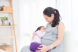 Imagem ilustrativa do artigo Amamentar na gravidez: é possível?