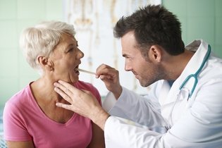Imagem ilustrativa do artigo Câncer de laringe: o que é, sintomas, causas e tratamento