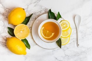 Imagen ilustrativa del artículo Beneficios del té de limón (con jengibre, miel, cúrcuma y ajo)