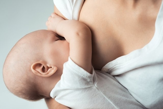 O bebê pode ter alergia ao leite materno?
