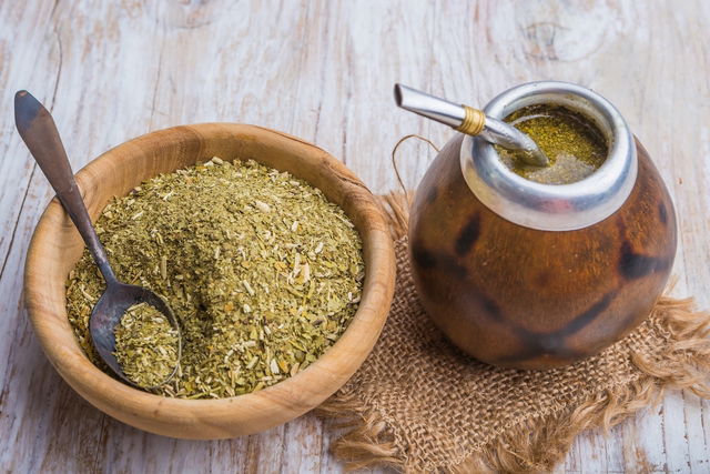 Yerba Mate: Benefits and Risks