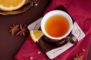 12 tés para el dolor de estómago y cólicos intestinales