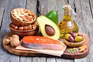 Omega-3 Foods: 14 Natural Sources, Daily Dose & Recipes