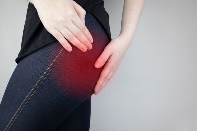 Sciatica: What Is It & How to Relieve (with symptoms quiz) - Tua Saúde