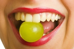 Imagem ilustrativa do artigo 5 alimentos que mais estragam os dentes