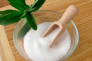 Illustrative image of the article Stevia: Health Benefits, How to Use & Side Effects