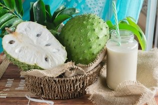 Soursop: 10 Health Benefits, How to Consume & Nutrition