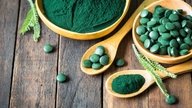 Spirulina: 11 Benefits, How to Take & Side Effects 