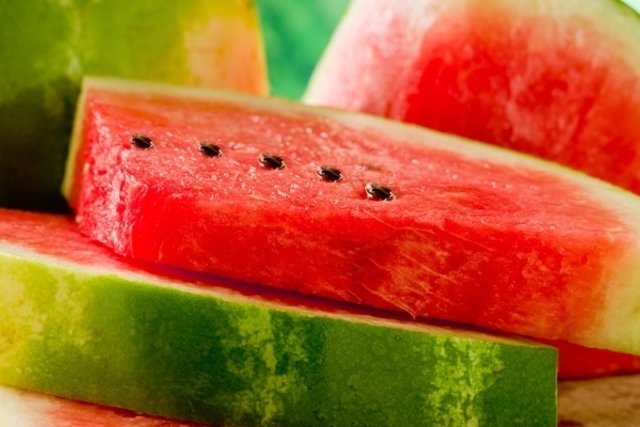 10 frutas que emagrecem e suas calorias