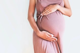 Dolor de vientre en el embarazo: causas y qué hacer (por trimestre)