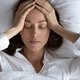Dor no topo da cabeça: 5 principais causas e o que fazer