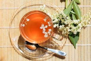 7 melhores chás para tratar a gripe (e como preparar)