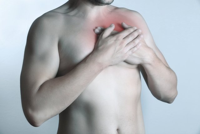 Illustrative image of the article Heart Attack Symptoms: 10 Signs You Shouldn't Ignore