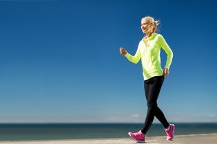 Illustrative image of the article Does Walking Help You Lose Weight? (Tips + Walking Plan)