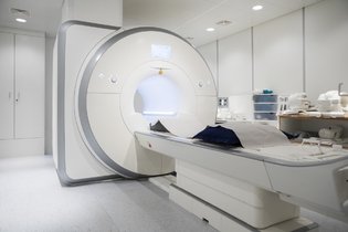 Image illustrative de l'article Imagerie par résonance magnétique (IRM) : à quoi elle sert et comment ell est réalisée