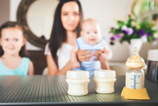 Como secar o leite materno: remédios e técnicas caseiras - Tua Saúde Oq Fazer Pra Secar O Leite Materno