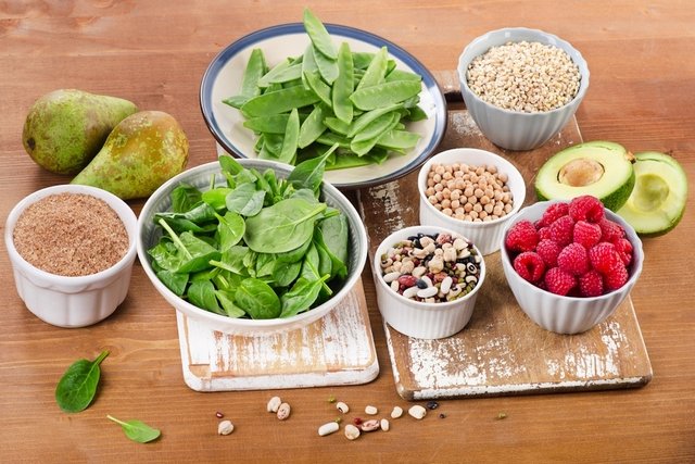 Sentido táctil pesado Revelar Dieta para hemorroides: qué comer y qué evitar (con menú ejemplo) - Tua  Saúde