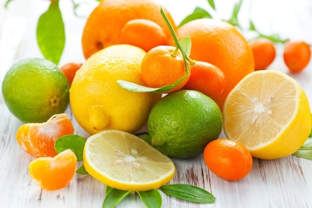 Conozca cuáles son las frutas ácidas o cítricas y semi-ácidas - Tua Saúde