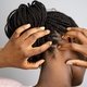 Formigamento no couro cabeludo: o que pode ser (e o que fazer)