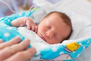 Qué es el parto prematuro, síntomas y causas