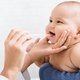 Sapinho em bebê: o que é, sintomas, causas e tratamento