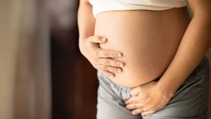 Vaginal Pain During Pregnancy: 8 Causes & What To Do
