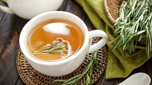 10 Beneficios del té de romero, para qué sirve y cómo prepararlo