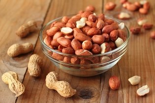 9 benefícios do amendoim e como consumir