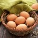10 benefícios do ovo para a saúde (com tabela nutricional)