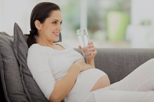 Illustrative image of the article 5 Natural Ways To Fight Nausea During Pregnancy