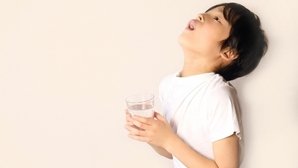 Bolitas blancas en la garganta (Cáseum): qué son y cómo quitar