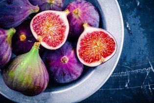 Illustrative image of the article Are Figs Good For You: 9 Health Benefits, Nutrition & Recipes
