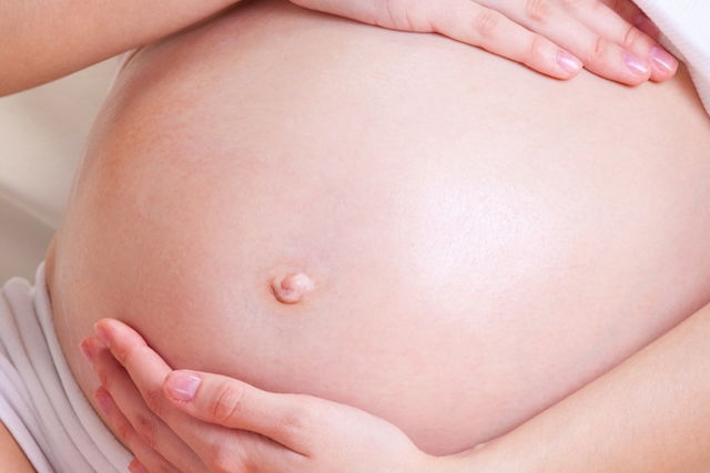 Belly Button Changes and Pain During Pregnancy — What to Know