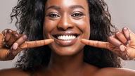 8 tratamentos para clarear os dentes