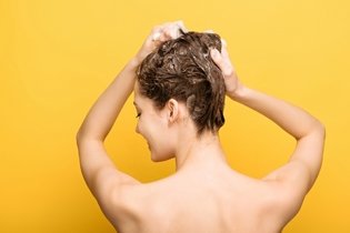 Imagem ilustrativa do artigo 5 cuidados para os cabelos alisados