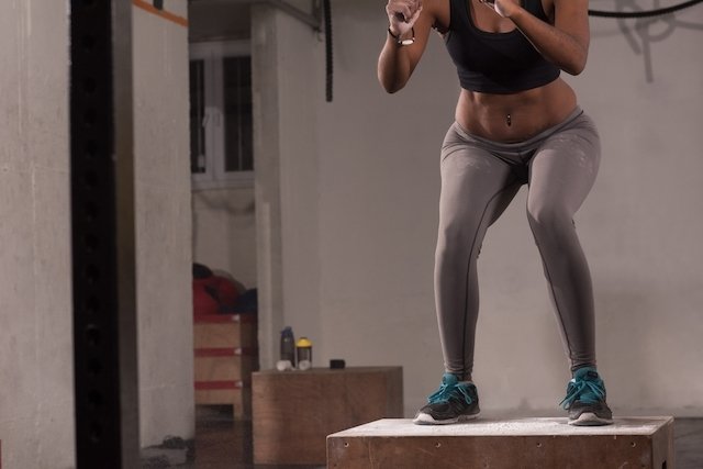 CrossFit em casa: plano de treino e exercícios para emagrecer - Rubber Pisos